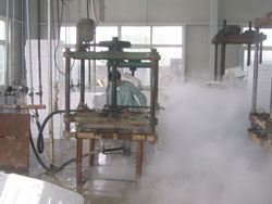 泡沫箱加工现场