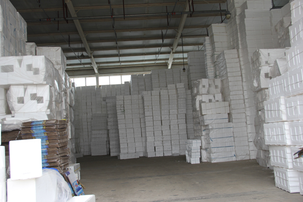 泡沫箱存储仓库